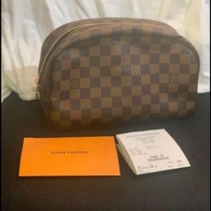 Louis Vuitton Men Toiletry